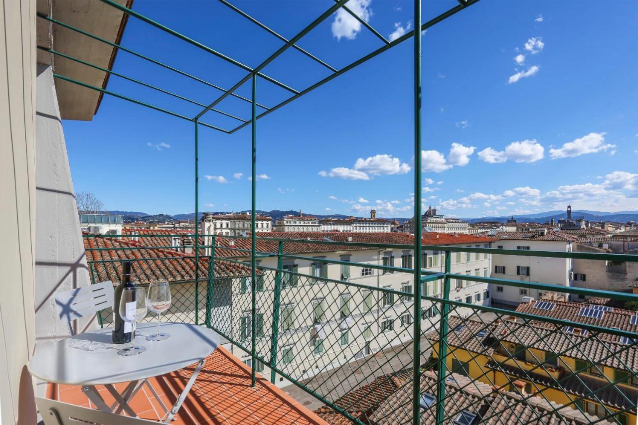 Apartamento Penthouse With Big Terrace In Oltrarno Florencia Exterior foto